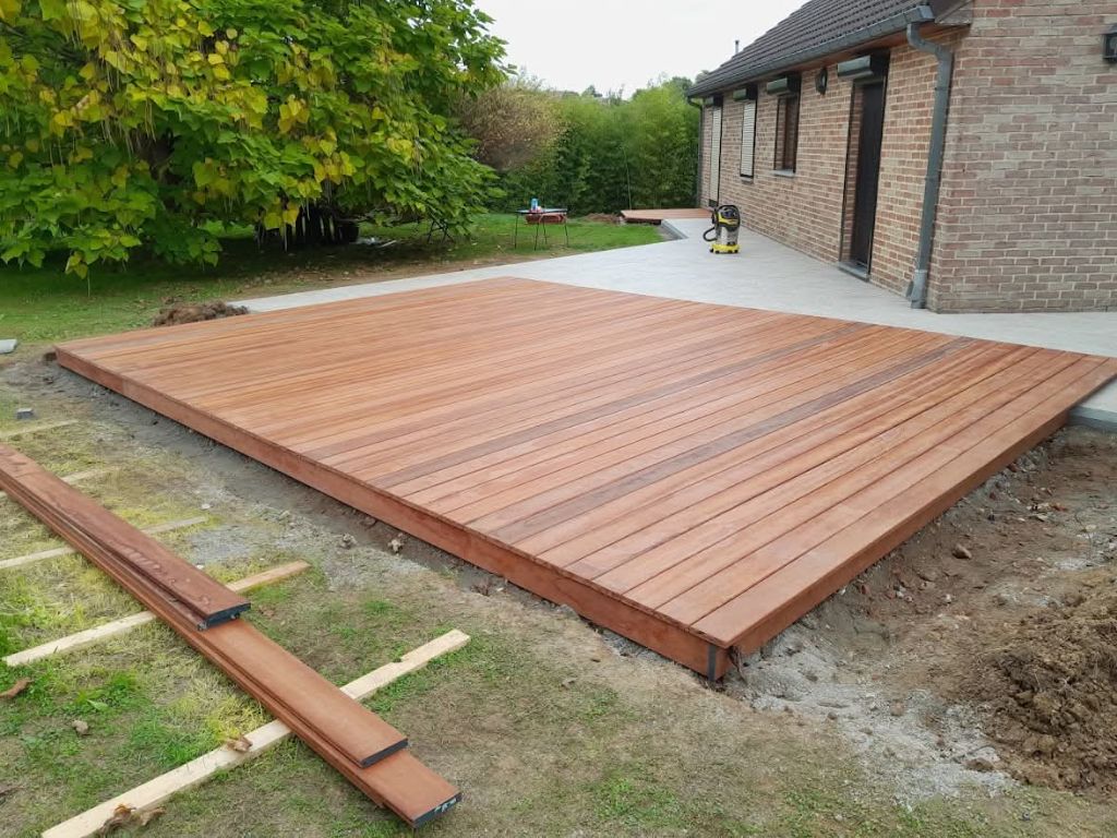 Terrasse en bois réalisée par Naturalife